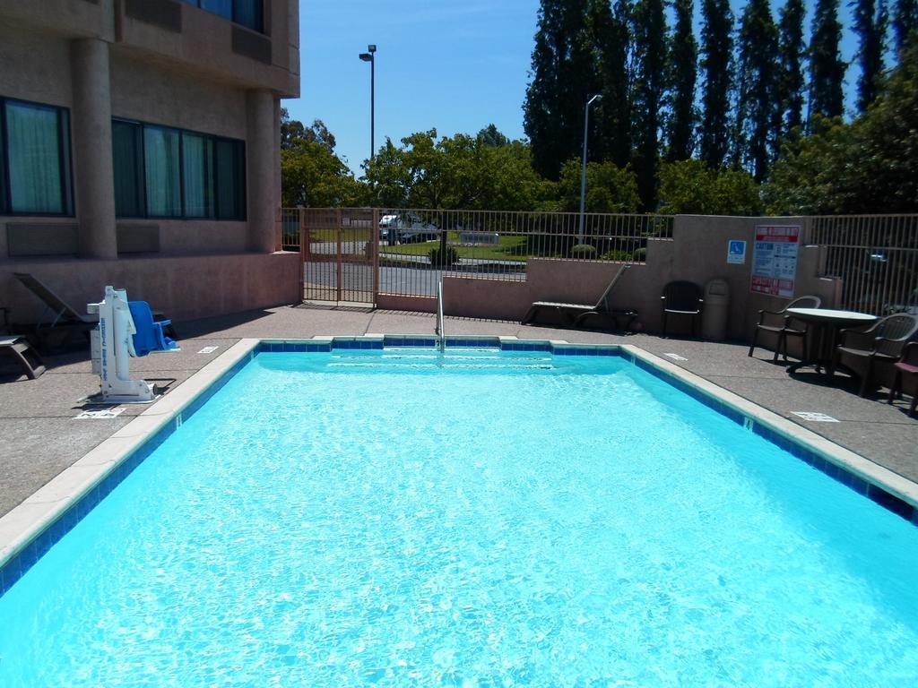 Comfort Inn Silicon Valley East Фремонт Екстер'єр фото