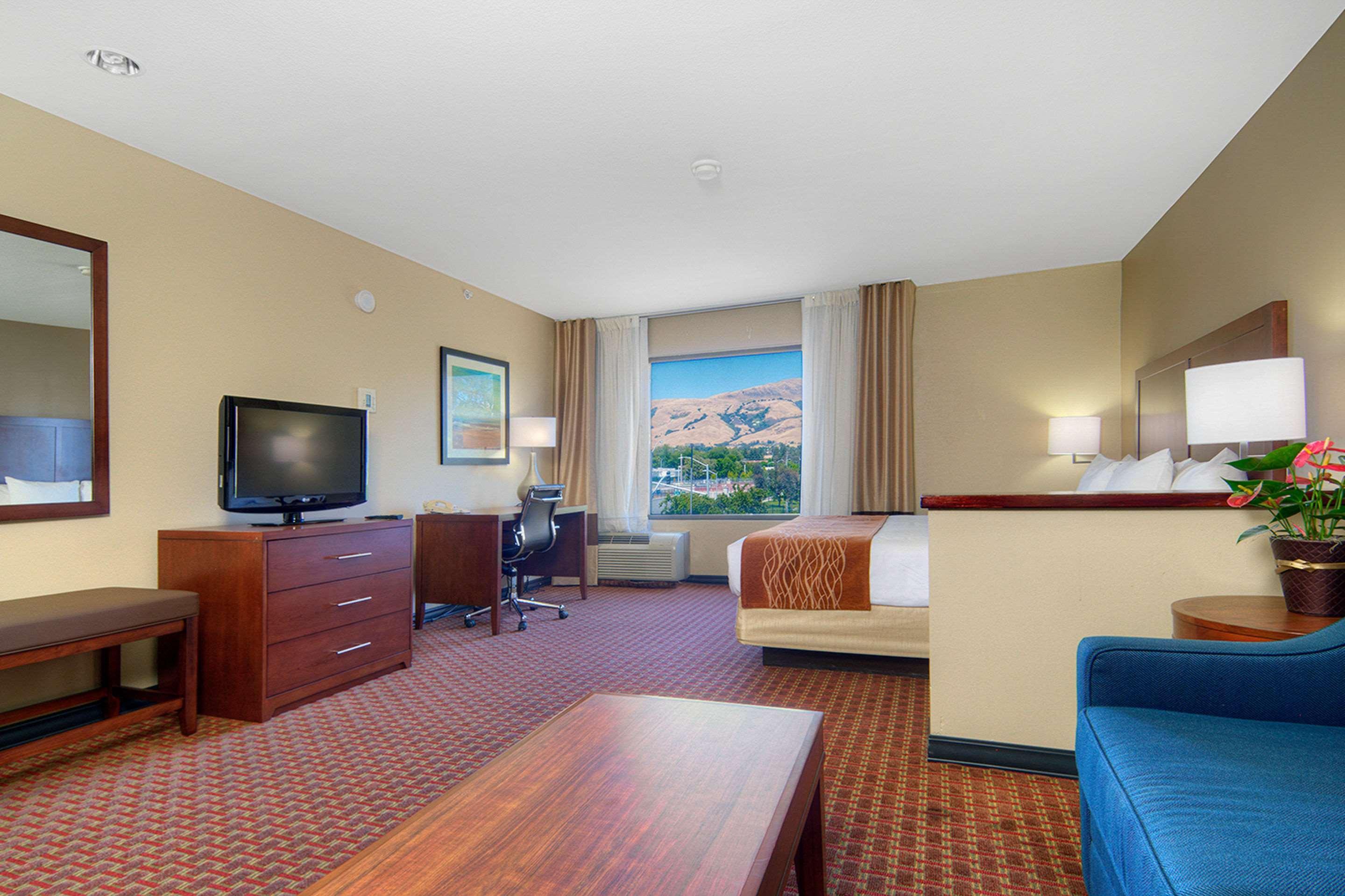Comfort Inn Silicon Valley East Фремонт Екстер'єр фото
