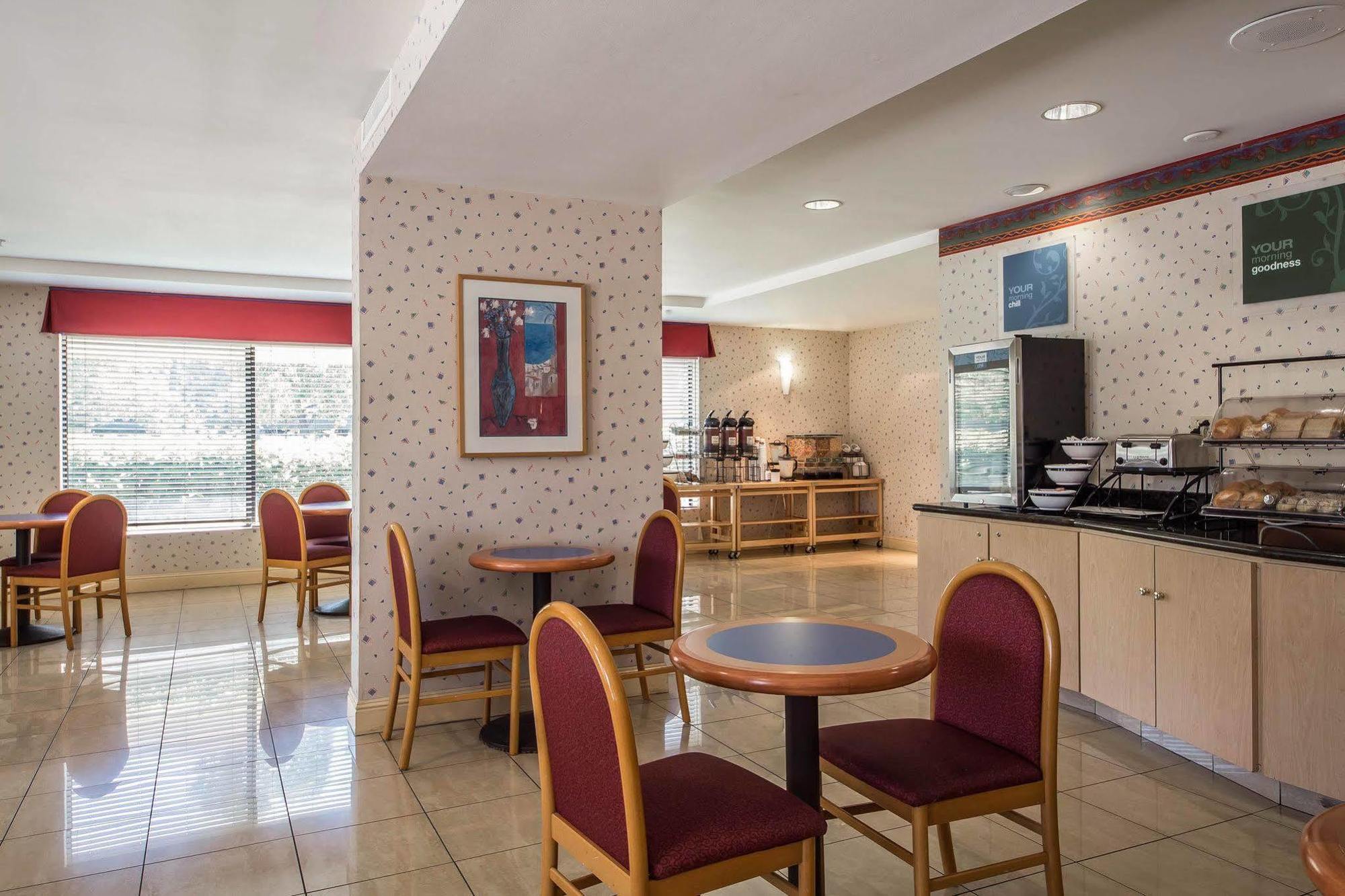 Comfort Inn Silicon Valley East Фремонт Екстер'єр фото